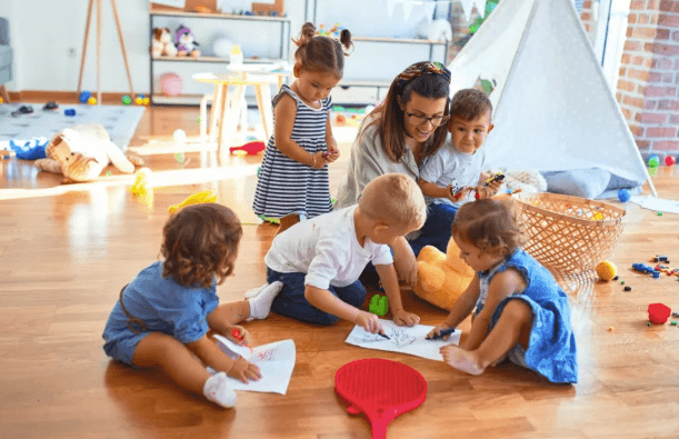 Daycare Near Me: Choosing Quality Care, Safety, and Curriculum Options